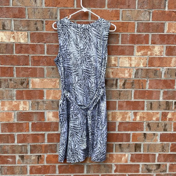 Reel Legends Keep it Cool Faux wrap dress with Pockets Size Large Black White - Picture 3 of 11